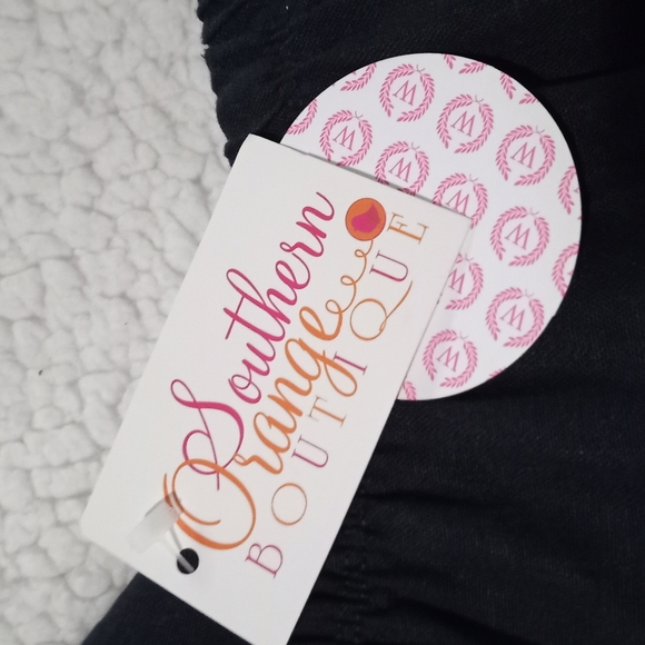 Wannabe Ruffle Pants - Picture 7 of 8